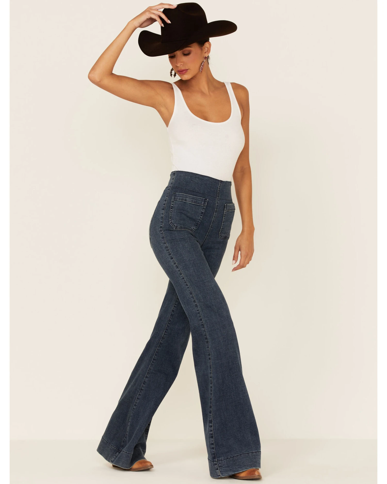 Show Me Your Mumu Women's High Rise Farrah Pull On Patch Pocket Jeans 1 Show Me Your Mumu Women's High Rise Farrah Pull On Patch Pocket Jeans