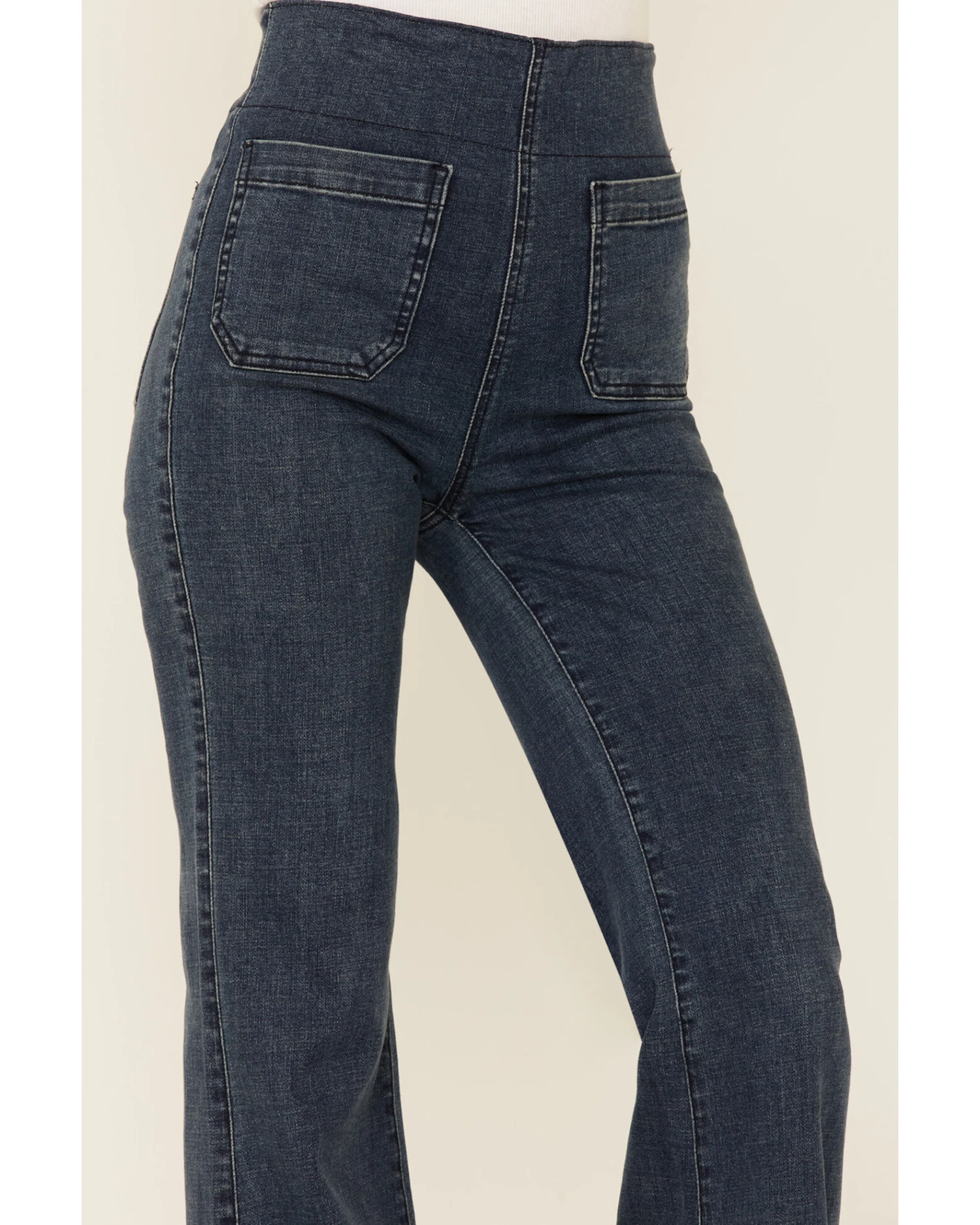 Show Me Your Mumu Women's High Rise Farrah Pull On Patch Pocket Jeans 3 Show Me Your Mumu Women's High Rise Farrah Pull On Patch Pocket Jeans - Image 3