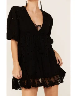 Z&L Women's Black Eyelet Short Sleeve Mini Dress