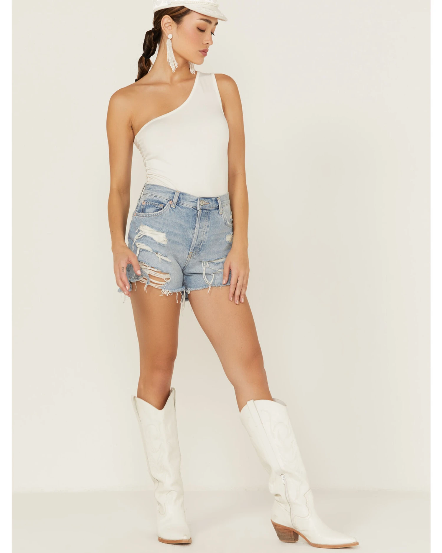 Free People Women's Maggie Kiss Me Distressed Shorts 3 Free People Women's Maggie Kiss Me Distressed Shorts - Image 3