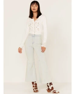 Free People Women's Light Wash High Rise Youthquake Cropped Flare Jeans -Cowgirl Edge Sales 2000374736 412 P1