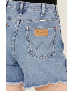 Wrangler Women's Light Wash High Rise A-Line Cutoff Donna Shorts -Cowgirl Edge Sales 2000383483 400 P4